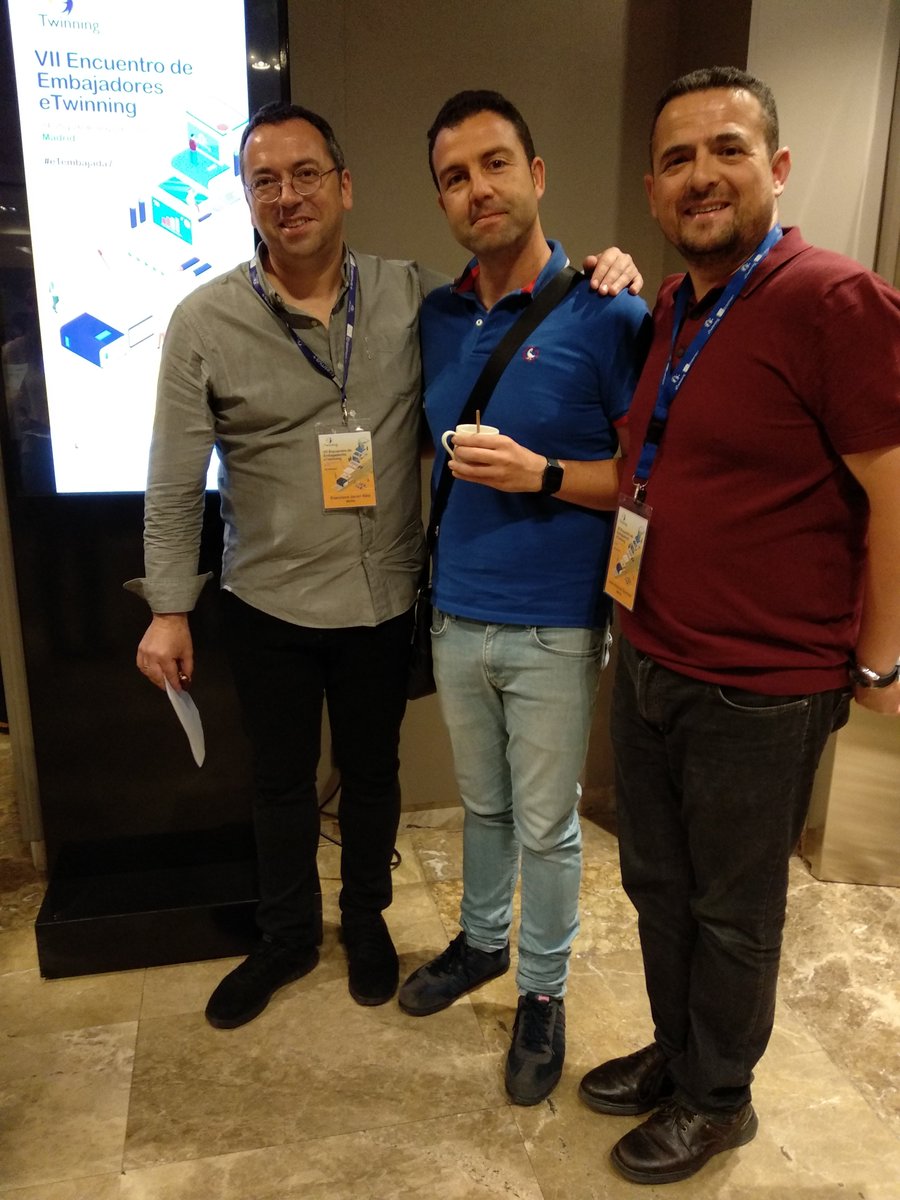 francis_ales's tweet photo. Representación @eTwinningMel y @ieslqueipo en el #eTembajada7 https://t.co/suj3mrQ9Jg