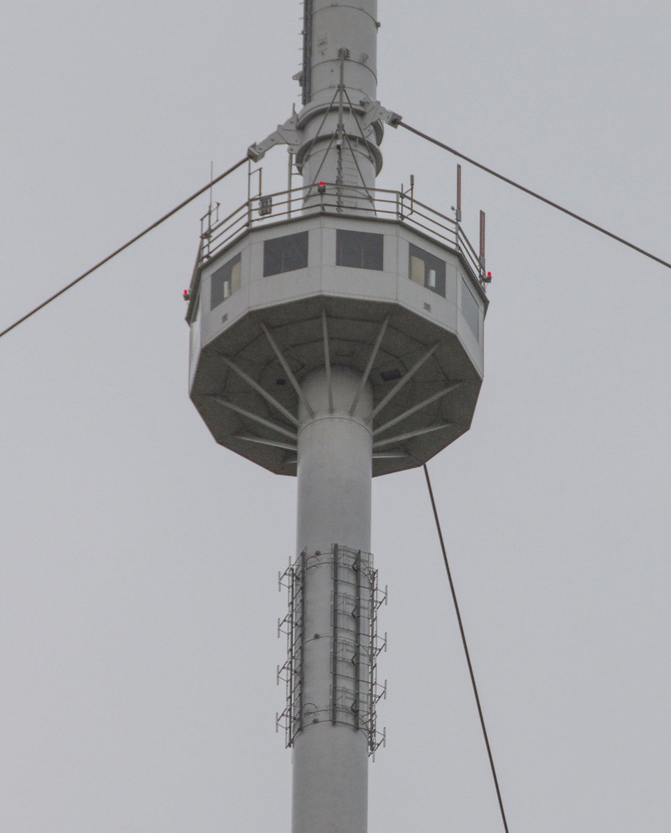 PE1RDP's tweet photo. Antennae for hamnet, amateur television (PI6ATV) and repeaters (PI2NOS and PI3UTR) at 220 meter above ground. Great location!
#ham #hamradio #antenna #hamnet #radio #television @pi2nos #pi2nos #PI6ATV #tower #repeater #VHF #UHF #SHF https://t.co/M7Lnoa14Ty