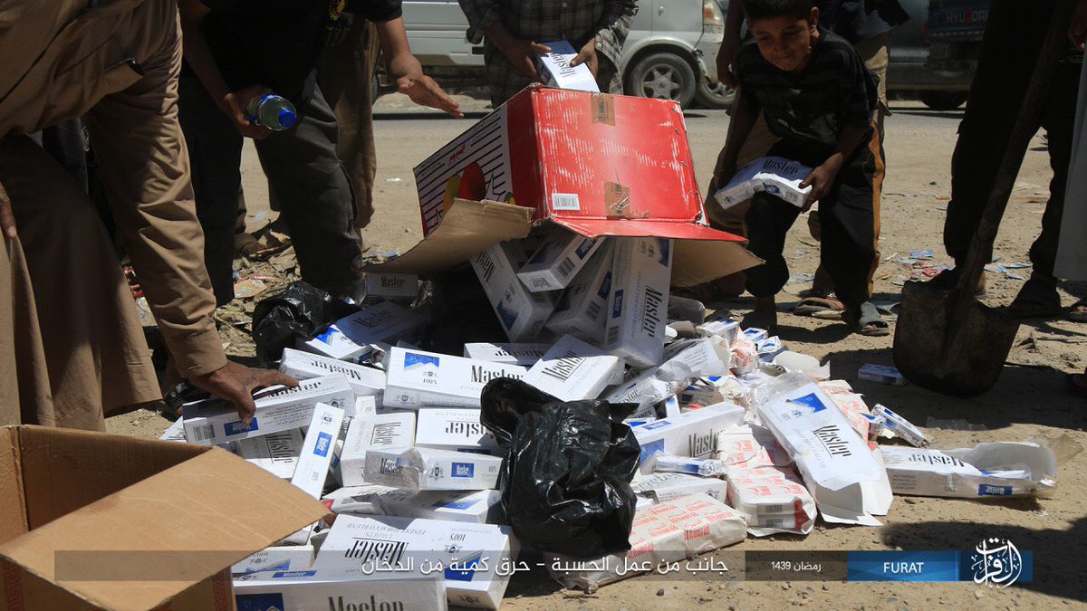 ARnews1936's tweet photo. #SYRIA
#IslamicState Burning Cigarettes In #DeirEzzor. #TerrorMonitor https://t.co/2SO1fP4l0d via @Terror_Monitor