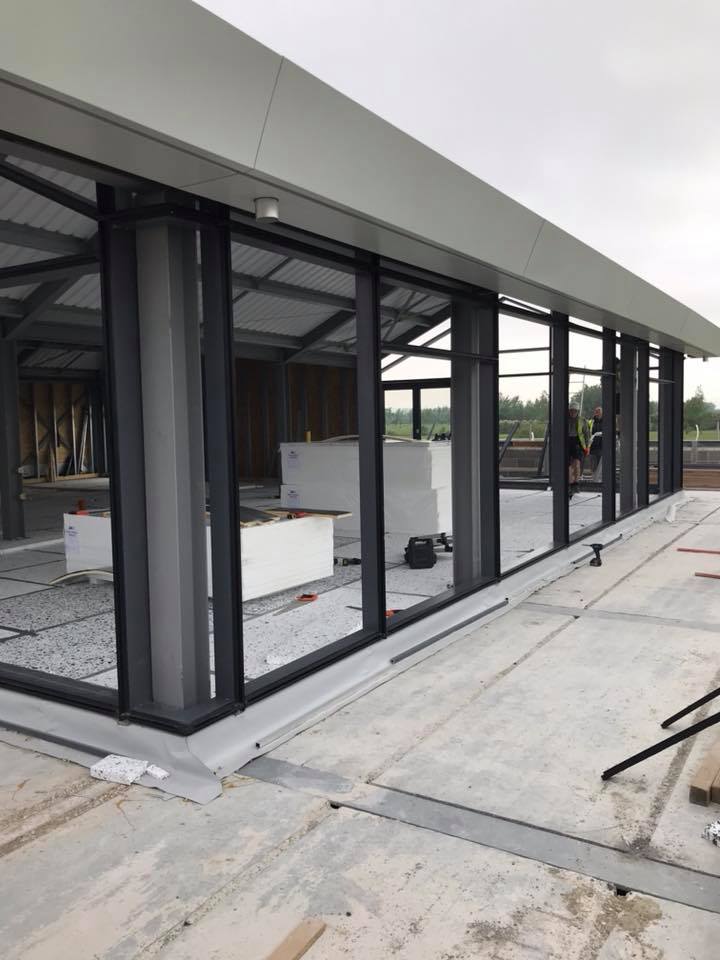 Time for the #Glass to go in at the #New #Brean #Golfclub! Only 5 #tons to lift in #today 😬
Well done to the #team for an #awesome #job so far 👍🏻 #newgolfclub #breangolfclub #windows #doors #installer