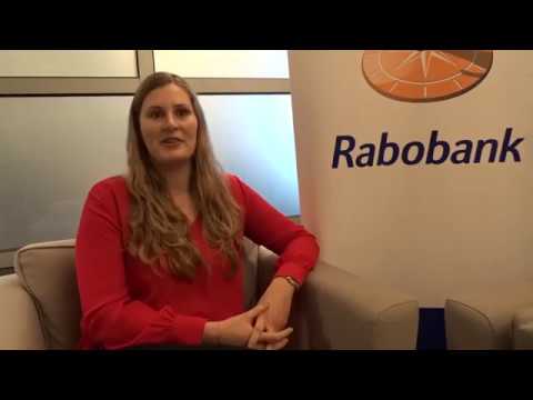 Irisvanderleest's tweet photo. De jeugd heeft de toekomst. Dit is een van de redenen waarom wij als Rabobank Oss Bernheze veel in talent investeren. Zij voorzien ons van de broodnodige nieuwe inzichten en andere invalshoeken. Samen met mijn collega’s vertel ik erover in deze video :https://t.co/RDYqYlOWQU https://t.co/xquM9Qfs1t