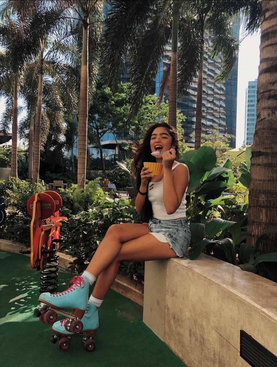 Having fun under the sun with my roller skates and of course, my tub of Taro White Cheese from @magnoliaicecreamph! Super yummy! 😋 I could take this everywhere anytime of the day! 💜

#SarapNgKakaibangSummer #TaroWhiteCheese #BestOfThePhilippines
