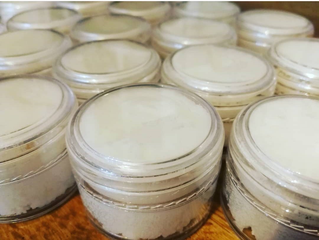 Back2NaturalUK's tweet image. I've been working on expanding our products including our natural lip care range. Over the next several weeks you will find exciting new additions to our website, one of the new arrivals will be a natural lip scrub to keep your lips naturally soft &amp;amp; smooth