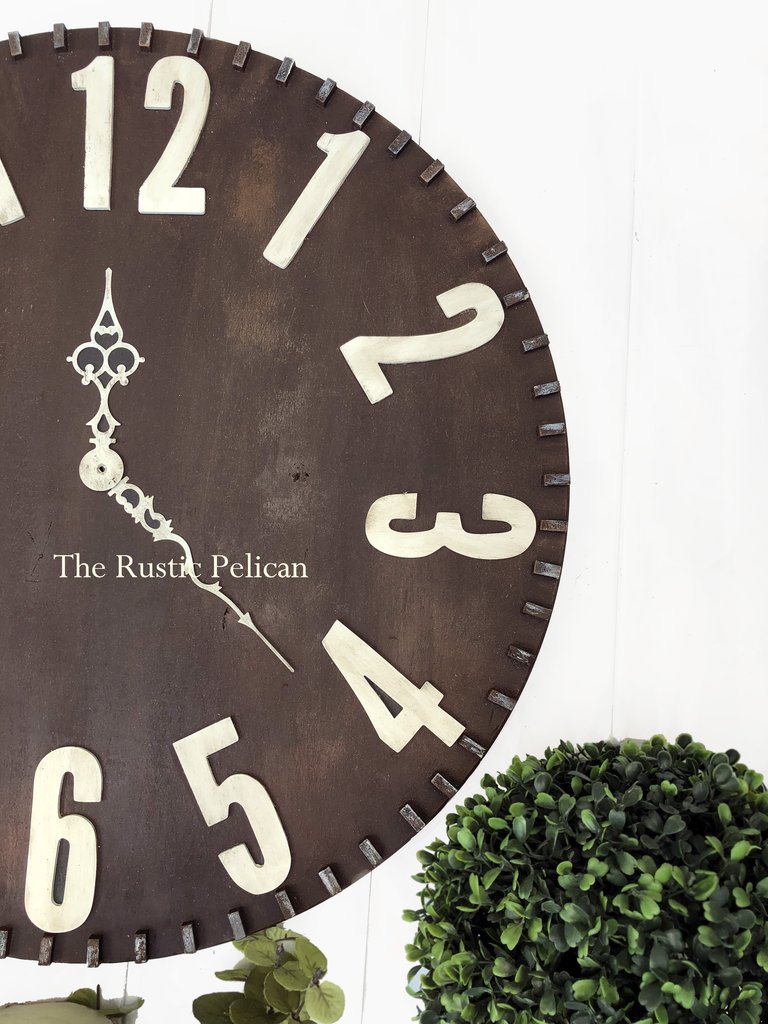 RusticPelican's tweet photo. For Sale is a ~ #HugeWoodenClock  #LargClock #LargeRusticWoodClock - #Farmhouse #WoodenWallClock #VintageWallClock #LargeClock #RusticWallClock @  https://t.co/fAJf7GbX13 https://t.co/0ZPsdD0ooT
