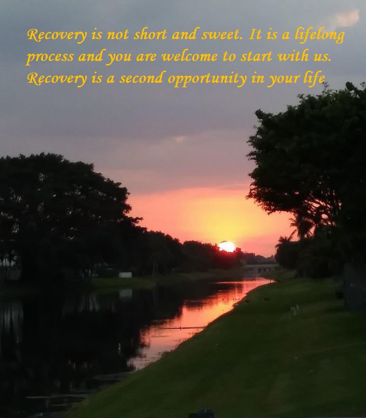 startliving_r's tweet photo. Do you need help? Just call us #StartlivingLife #HalfWayHouse #Startliving #Recovery #RecoveryWomen #Florida #DrugAddiction #Sobriety #SoberLiving #AlcoholicsAnonymous #SouthFlorida #WestPalmBeach #PalmBeachGardens #NorthPalmBeach #HappyWednesday https://t.co/QfukxF29MP