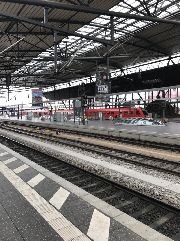 Psychojumper's tweet photo. Sehr schön! Schon mal in Erfurt! #JCNetwork #vorwaertskommen #consulting #leipzig #sci #networking https://t.co/doun6sHq4G