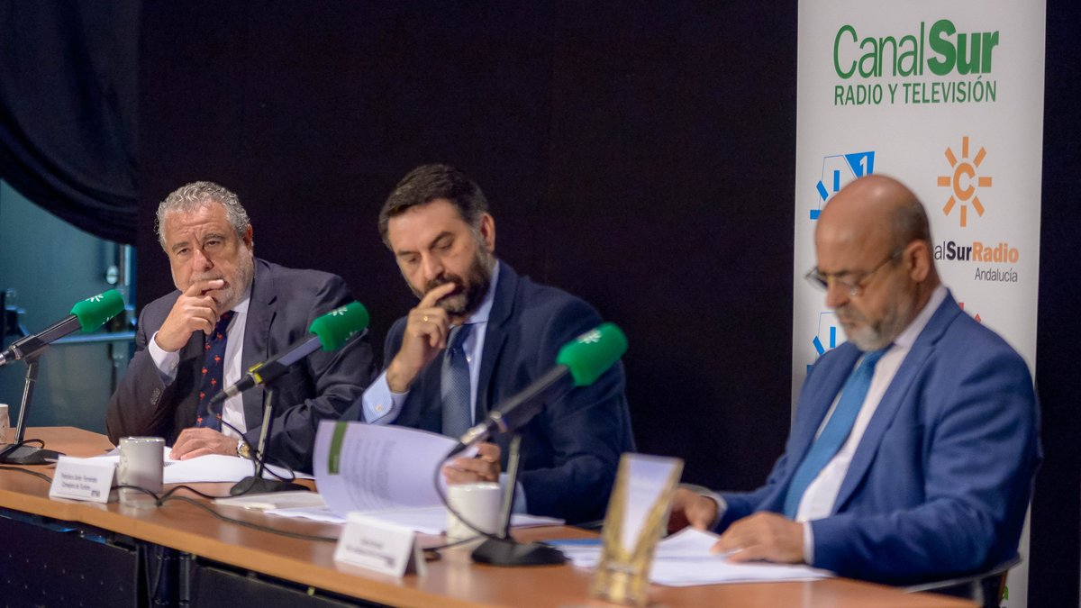 AndaluciaFilm's tweet photo. Los rodajes en Andalucía en el año 2017 han tenido un impacto directo sobre la economía andaluza de 122.544.678€. Son algunos de los datos presentados hoy en #MemoriaAFC2017. #Cine #Andalucia #Economia https://t.co/oCnUpCqUm7
