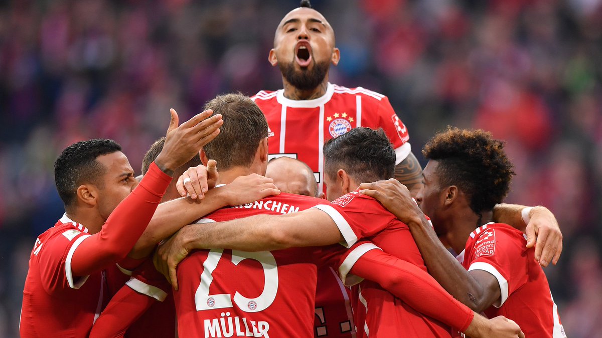 Robben0123101's tweet photo. Vidal Happy Birthday🎂🎉
I support you👍👍

@FCBayern 
@kingarturo23 https://t.co/568JoKqlUP