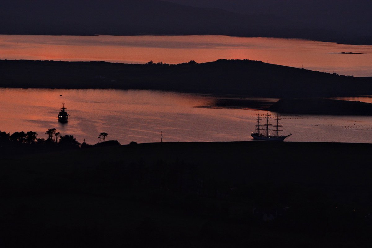 Late evening over Bantry Bay, from the top of Sheskin. <a href="/wildatlanticway/">Wild Atlantic Way</a> <a href="/discoverwcork/">Discover West Cork</a> <a href="/SouthernStarIRL/">The Southern Star</a> <a href="/TourismIreland/">Tourism Ireland</a> <a href="/CorksRedFM/">Red FM</a> <a href="/TheStuffedOliv/">The Stuffed Olive</a> <a href="/VisitSheepsHead/">The Sheep's Head Way</a> <a href="/irishexaminer/">Irish Examiner</a> @TV3Ireland <a href="/carberysailing/">Carbery Sailing</a>