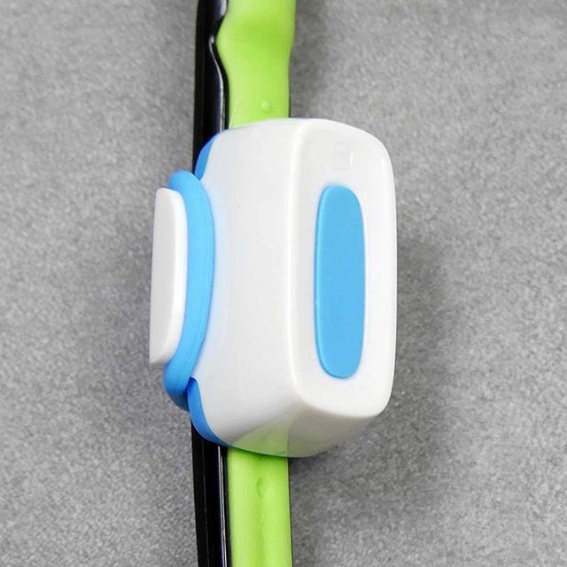 _electricteeth's tweet image. Use the @brushlink.official to track and encourage better cleaning of your teeth.

Within a matter of days you could have healthier teeth and gums.

The provided rubber bands allow you to strap this to your toothbrush, be that manual or electric. ift.tt/2knLm6v