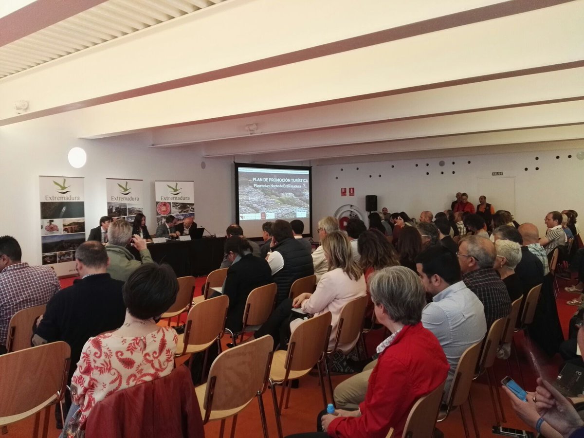 extremadura_tur's tweet image. Impulsando el Plan Turístico Plasencia - Norte de Extremadura para posicionar esta zona como "Destino Turístico Inteligente" (DTI) en el Palacio de Congresos de Plasencia con más de 150 agentes del sector. 
#SmartDestination #TiempoDeCooperarEInnovar
juntaex.es/comunicacion/n…