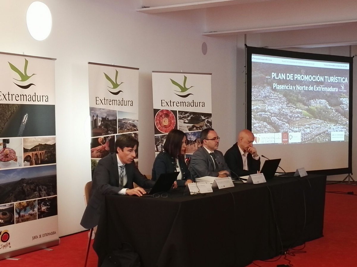 extremadura_tur's tweet image. Impulsando el Plan Turístico Plasencia - Norte de Extremadura para posicionar esta zona como "Destino Turístico Inteligente" (DTI) en el Palacio de Congresos de Plasencia con más de 150 agentes del sector. 
#SmartDestination #TiempoDeCooperarEInnovar
juntaex.es/comunicacion/n…