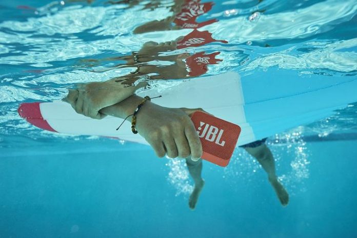 varindiamag's tweet photo. HARMAN introduces “JBL GO 2”, Fully Waterproof and Highly Portable Bluetooth Speaker in India at Rs 2,999
https://t.co/gaCJqQTVIq
@HarmanIndia @Harman #JBLGO2 #FullyWaterproof #BluetoothSpeaker #JBL https://t.co/4akV2zM5x4