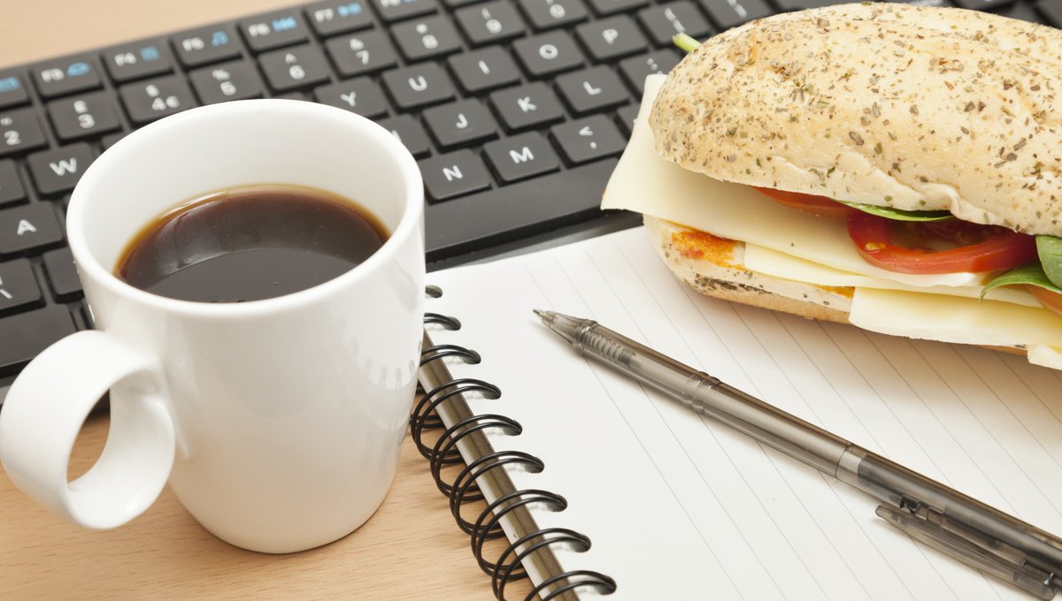 STAFFMARK's tweet photo. Today on the #StaffmarkBlog: 9 ways successful people use their lunch hours to advance their careers! https://t.co/uaA96OQnHm https://t.co/s25JHJPjTE
