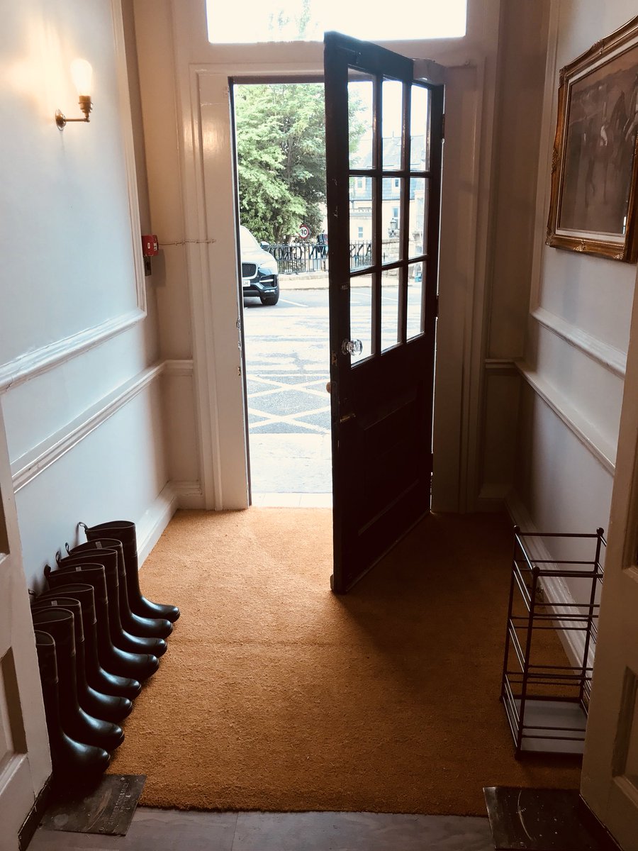 Tec_Cre8's tweet photo. @CandCHotels @countrylivinguk 
The door is open and a warm reception is waiting for you 
As the principal contractor TecCre8 are very proud of this refurbishment . https://t.co/01neCsJ8Bl