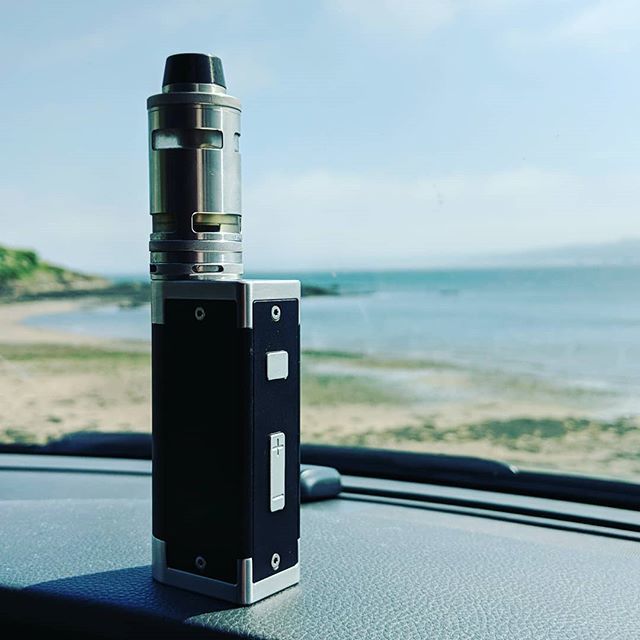 ToddsReviews's tweet image. Taifun Day 😎

#taifungt4 #smokerstore instagram.com/p/BjKXjX_lmdh/