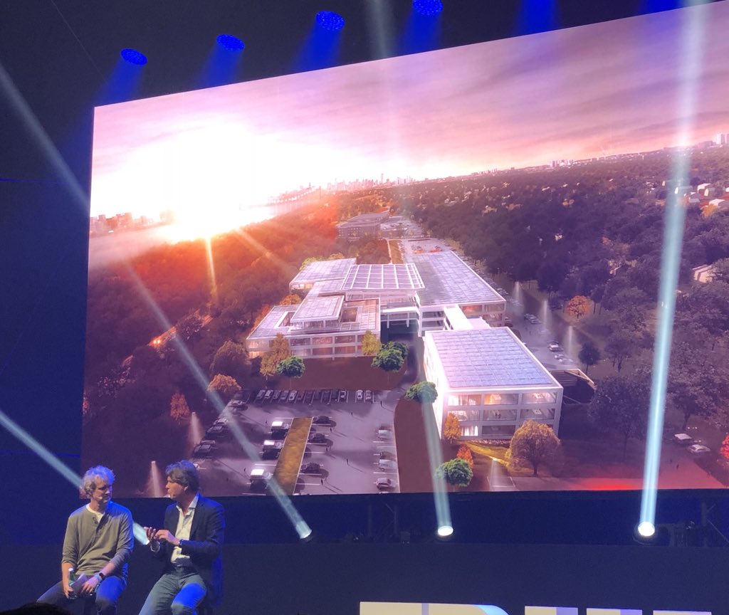 OlliParkkonen's tweet photo. @EdgeTech_ CEO @CoenvanOostrom keynote at #TNW2018 in Amsterdam. Unilever campus in New Jersey, where @Nuukainfo1 analytics are installed on the background https://t.co/74idooSOrq