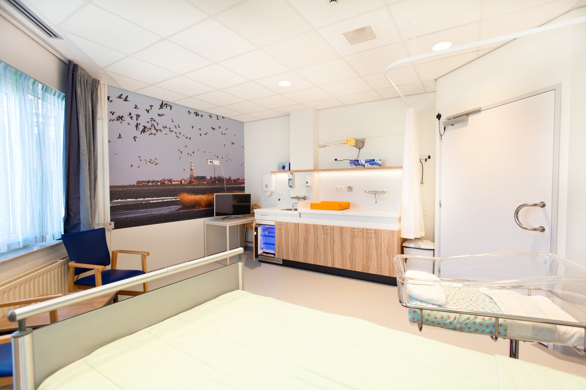 De polikliniek Gynaecologie, afdeling Verloskunde en de Couveuseafdeling van het Antonius Ziekenhuis zijn ingrijpend verbouwd. Alles rondom vrouw en kindzorg is nu bij elkaar te vinden op de tweede etage. Bekijk hier de foto's: mijnantonius.nl/foto-s