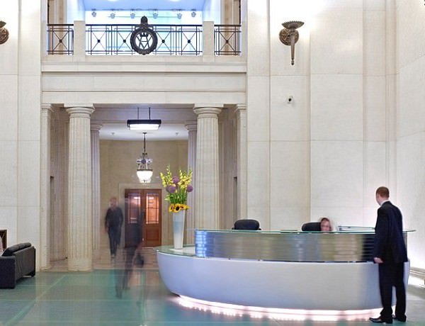 Fusion_Exec's tweet photo. Add #contemporary #elegance to your #office today with the Modern Round Reception Desk! Give your reception extra impact and create a strong impression with out Modern Round Reception Desk, upgrade your office and call us today on 020 8251 0692 https://t.co/MTV8JKhyUp https://t.co/hiCwf93SBR
