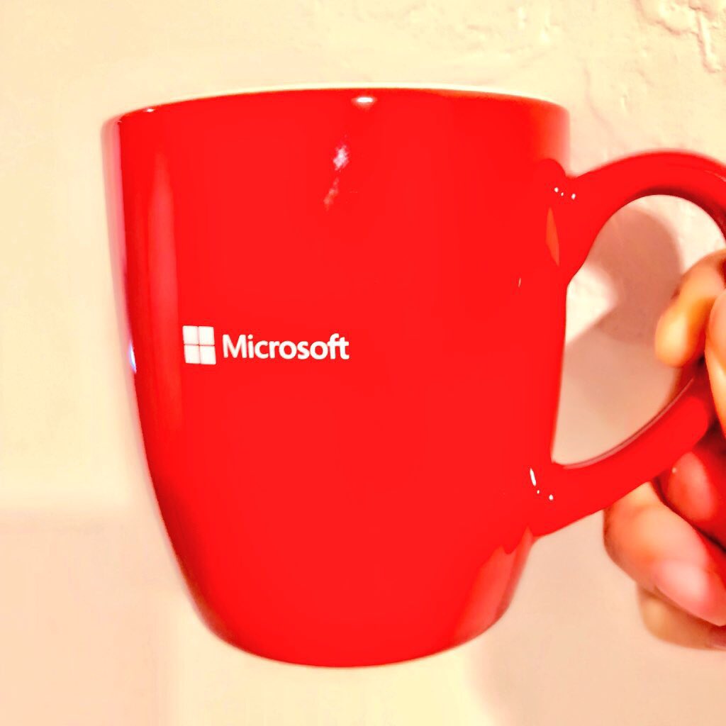 iku_arino's tweet image. 昨日のお写真たちをいくつか！
色んな方と話せて嬉しかったなーっ(⑅˃◡˂⑅)✨

Microsoftのマグカップが550円でやすかった(๑°⌓°๑)！形が可愛い😍💕🐓 #decode18