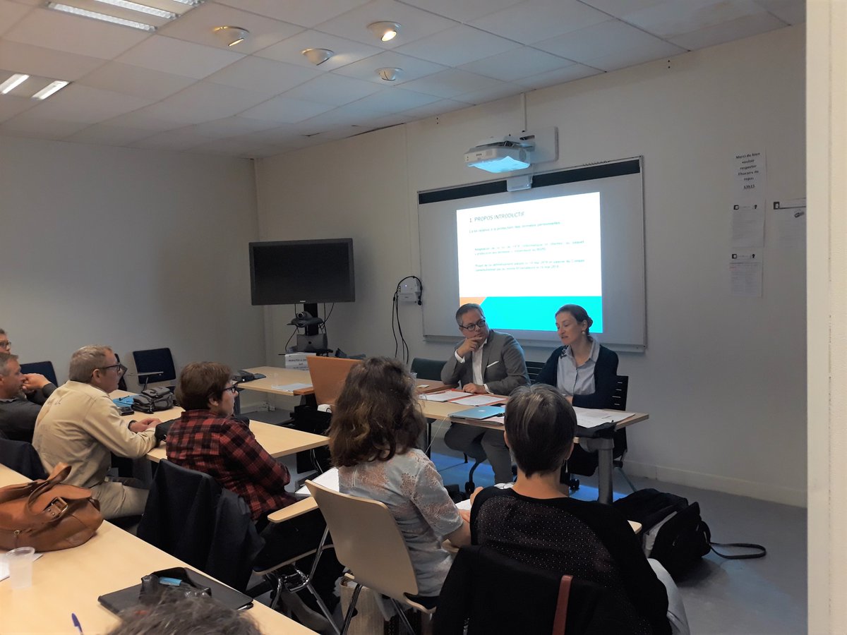 [Journée de formation #CNFPT] Après une matinée consacrée à l' #OpenData, place au #RGDP et à une présentation-discussion autour des enjeux liés à sa mise en oeuvre par les collectivités territoriales. <a href="/elisacorazza_av/">elisa.corazza-avocat</a> <a href="/ygoutal/">Yvon Goutal</a>