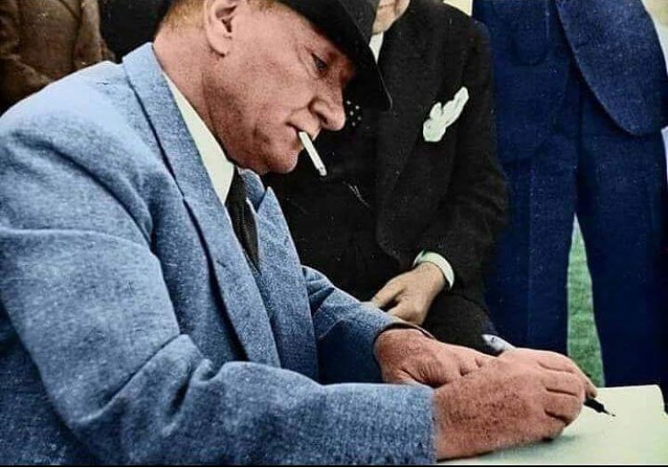 “Bedenimin babası Ali Rıza Efendi, hislerimin babası Namık Kemal, fikirlerimin babası ise Ziya Gökalp’tir” 

- Anafartalar Komutanı Gazi Mareşal Mustafa Kemal Atatürk