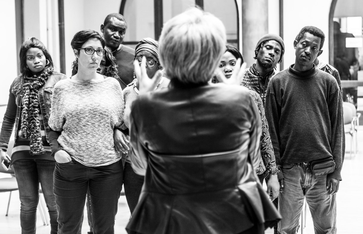fondazionecdp's tweet photo. Ieri è stato lanciato ufficialmente il progetto #Crowdfunding #humanlinklab. Manca solo un mese per raggiungere il nostro obiettivo. 😊Abbiamo bisogno dell'aiuto di tutti!!🤗🤩https://t.co/6tW8DvJKy4 #Refugees #VoicesofHope https://t.co/tqgusjAdOs