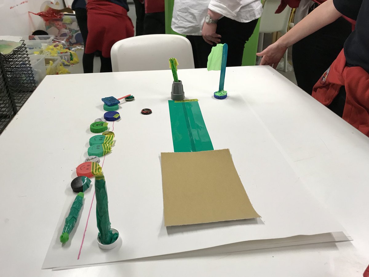 HollyStevens_'s tweet photo. @SMemorial Can you guess what Class 13 have made? https://t.co/Vn7vdrSSk4