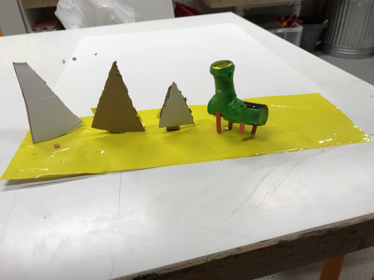 HollyStevens_'s tweet photo. @SMemorial Can you guess what Class 13 have made? https://t.co/Vn7vdrSSk4