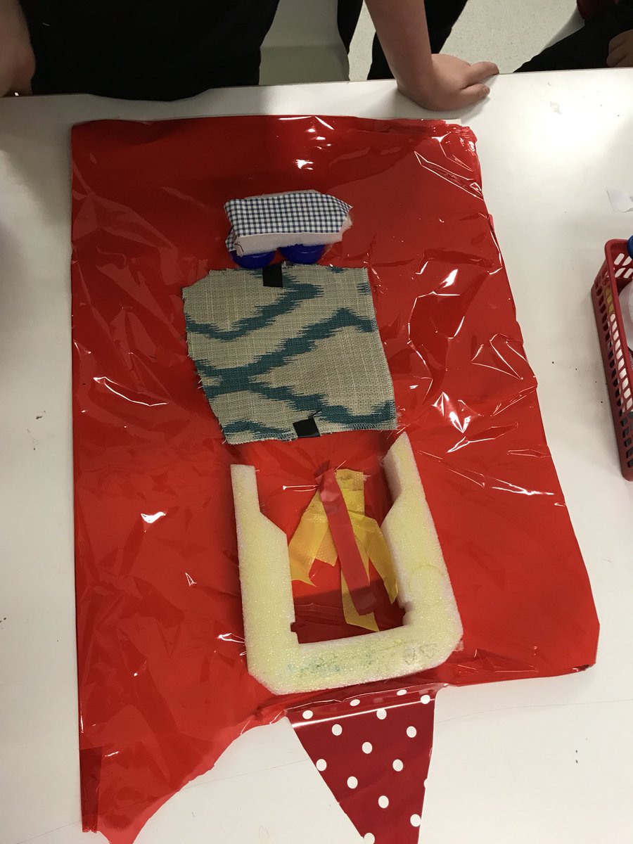 HollyStevens_'s tweet photo. @SMemorial Can you guess what Class 13 have made? https://t.co/Vn7vdrSSk4