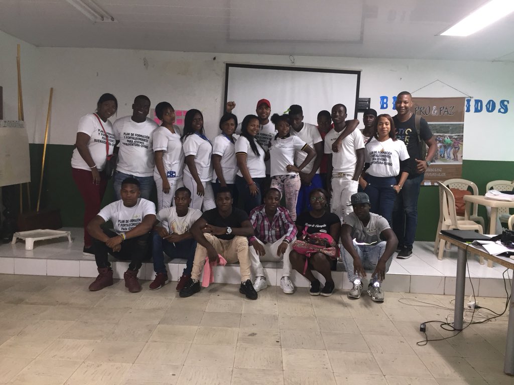 proypaz's tweet photo. Hoy iniciaremos nuestro tercer día del plan de formación y fortalecimiento cultural para jóvenes en Buenaventura, las dos secciones anteriores coordinadas por @bmplacurva han sido un éxito. @asinch_choco @mincultura https://t.co/RskT7iyFXh