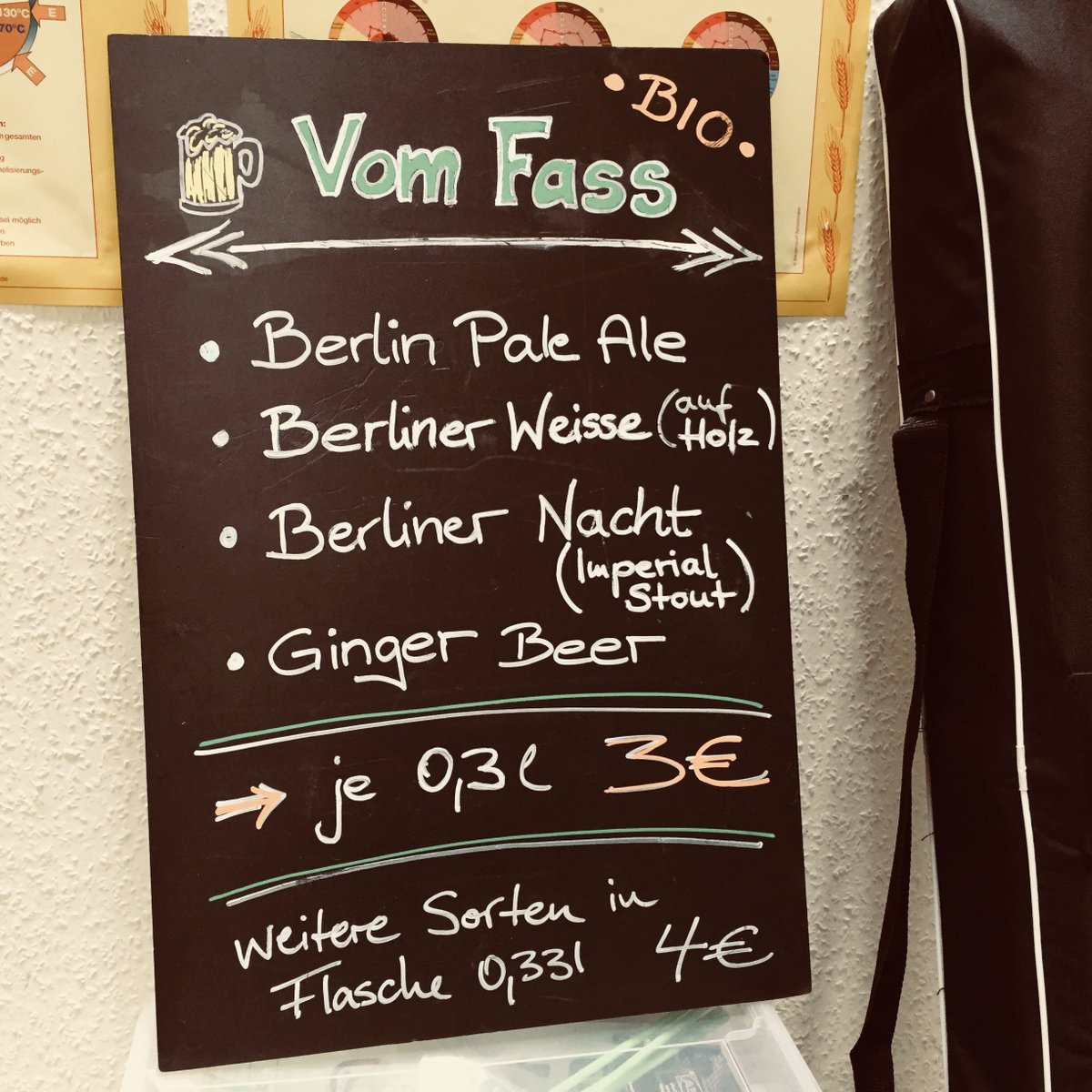 BrewbakerBerlin's tweet photo. MORGEN GEHT'S LOS!
Heute wird gepackt und morgen früh macht Micha sich auf den Weg nach Bremen zu den 5. Bremer Craft Bier Tagen. Wir werden 4 Sorten am Hahn haben + Flaschenbier zum Mitnehmen #bremercraftbiertage #biobier #craftbeer #brewbaker #bierfest https://t.co/tXngUfgggH