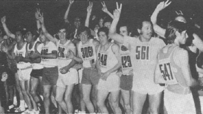 lineadelosatlet's tweet photo. Mañana 7:30 Hs larga la carrera Nacional y Popular... 44º Carrera (Fiestas) Mayas.
Escuchala por Línea de los Atletas, desde 1994 que te la venimos contando (25 ediciones) desde las 7:20 Hs por AM 860 digital e Internet https://t.co/szHvP6thlz