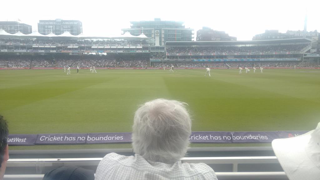 DaveKey8's tweet photo. Today's view from the boundary https://t.co/ZCCv6ErE5y