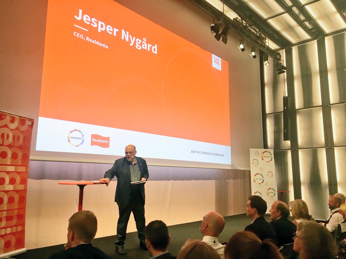 “At home we teach our children not to steal or copy, but when it comes to #sustainable solutions you should steal and cheat.

Seek the learnings your colleagues have made. Implement them at home at a faster, cheaper scale.” <a href="/jesper3460/">Jesper Nygård</a> <a href="/Realdaniadk/">Realdania</a>

#klima100 #NCEW2018 #dkgreen