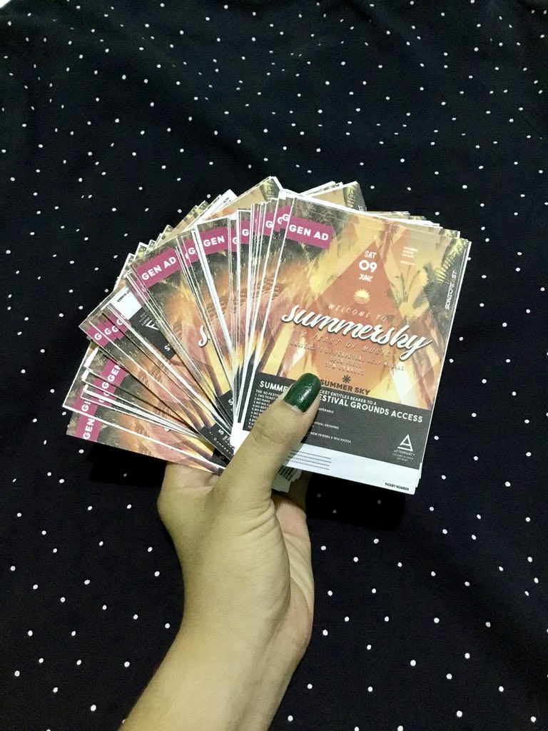 rbarrozal's tweet photo. TICKET SELLING IS ON-GOING!! DM ME FOR MORE INFO! TAG YOUR BUDDIES 💙💙 DM ME FOR RESERVATIONS!!!

@IVOFSPADES @AutotelicMusic @decemberave @gracenote6 Banjo &amp; The Pirates @JensenXFlips @JensenXFlipsPH ASCH &amp; MORE!!!! 

@IVOFMEMES https://t.co/ZEkNRMGONx https://t.co/QhXsPVpE6u https://t.co/sIKdFxcMKH