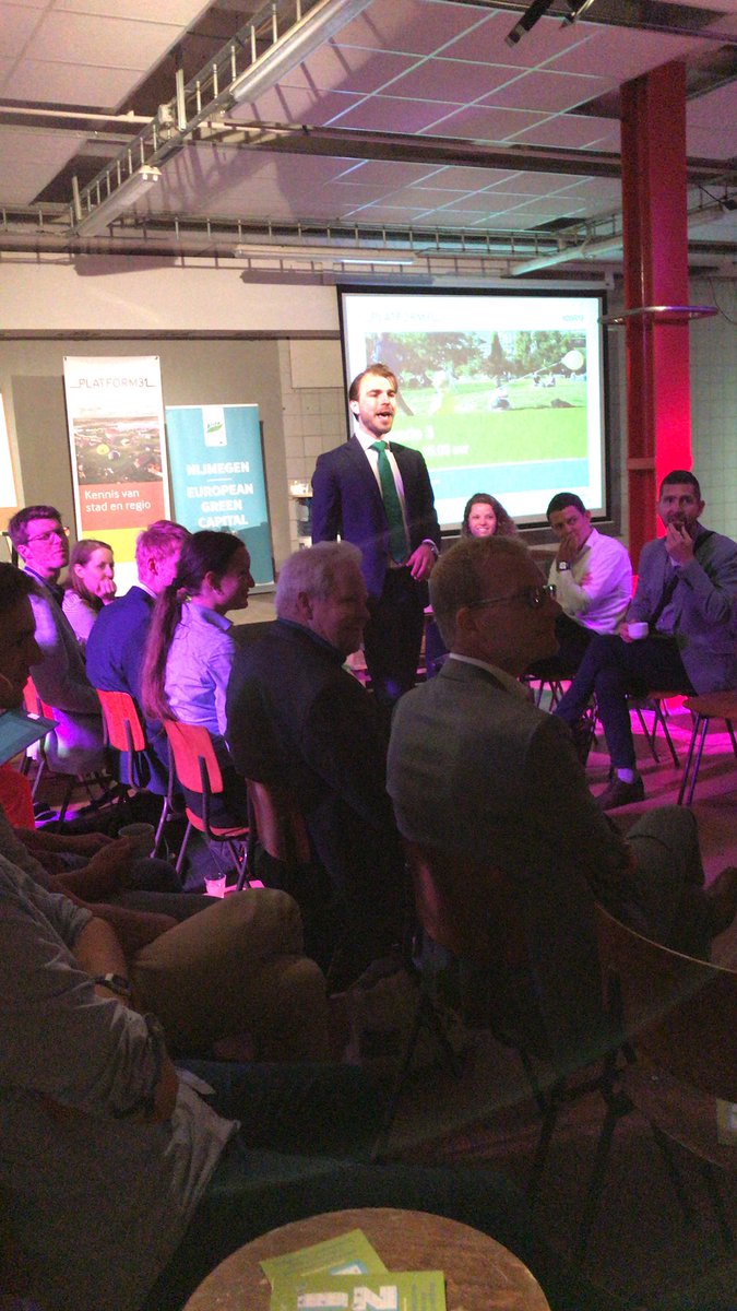 Het duurzaamheidsdebat is on fire tijdens #DSR18. Wie is verantwoordelijk voor de energietransitie? En is hier dwang bij nodig? <a href="/Platform31/">Platform31</a> #greencapital