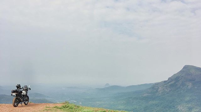 abijithmrao's tweet photo. Where next? 🤔
.
.
.
#trailsdazure #trails #trailbug #wanderlust #adventure #adv #instamoto #motorcycles #Overland #braaap #offroad #dualsport #xladv #nature #outdoors #RoyalEnfield #Himalayan #Klim #Raekken #travel #KriosHelmets #mtmindia #legend… https://t.co/iP7vbIcg9E https://t.co/B8EOlvBOyQ