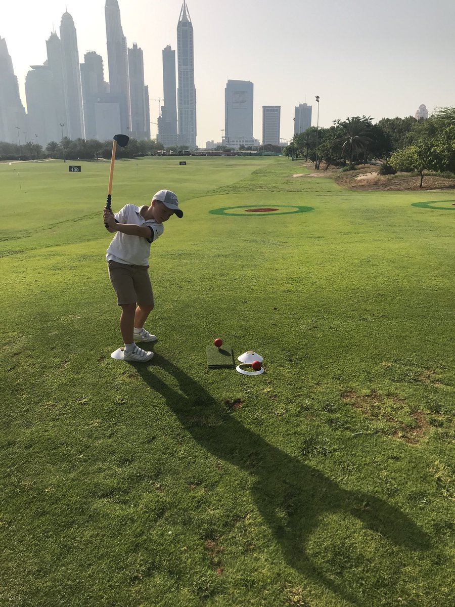 Horizon_PEDept's tweet photo. Horizon budding golfers enjoying an afternoon of TEE it UP golf @EmiratesGC https://t.co/WOsAL3BTth