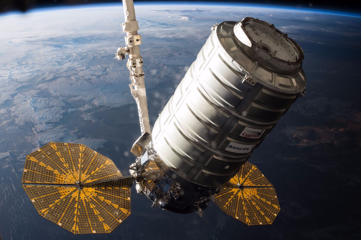 OrbitalATK's tweet photo. The S.S. J.R. Thompson #Cygnus successfully completed its rendezvous and berthing maneuvers with the @Space_Station this morning, with final installation occurring at 8:13 a.m. EDT https://t.co/4hHTTQp2bg https://t.co/BqORDT18HO