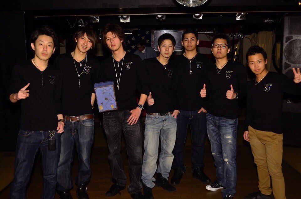 Kouta_92's tweet photo. #INTERLOCK2018 神奈川公演 ご来場頂いたお客様・関係者の皆様・出演してくださった皆様ありがとうございました。周年企画盛大にできてよかった!!! 2年ぶりにcrewオリジナルメンツも揃ったし半端なく嬉しかったす〜まだまだ精進していくんでこれからも DOPE一同 #BLUENIGHT をお願いいたします。 https://t.co/iOiM3vevA2