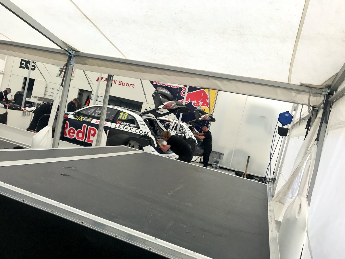 OfficialBARCHQ's tweet image. .@FIAWorldRX has hit 🇬🇧 shores! Final preparations ahead of this weekend’s #SpeedMachine event at @SilverstoneUK are currently taking place 👌🏻 #WorldRX