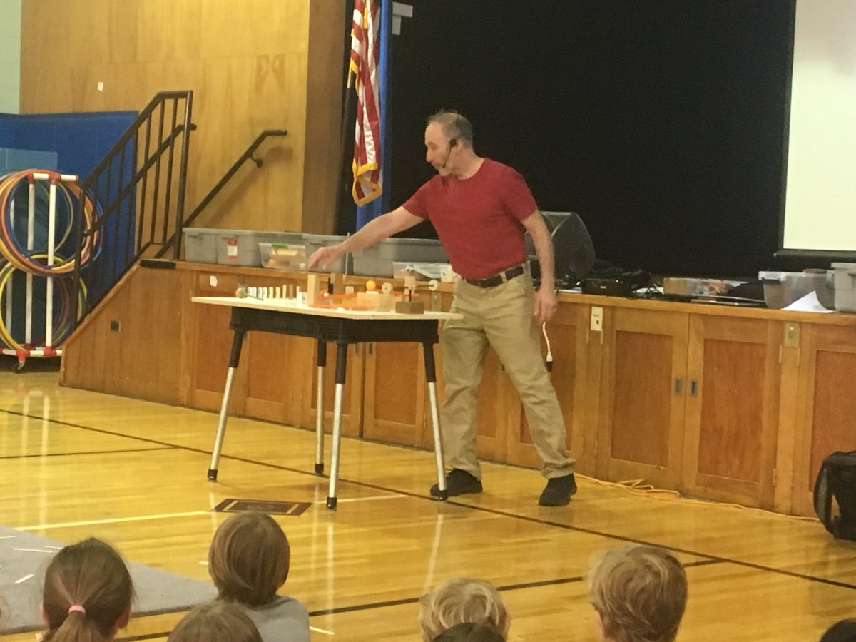 Jay Mankita from Playful Earth sharing a Rube Goldberg machine. “Engineers view failures as opportunities.” Great words of wisdom for our children! Come join us at Parkway tonight at 5pm to join in the fun for our STEAM night!
