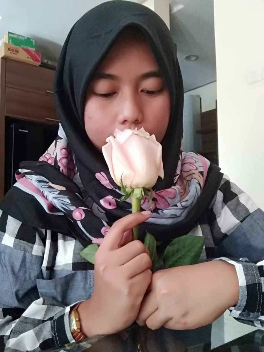 sanyputr's tweet image. Ku akui aku tidak sempurna aku sadari aku orang biasa tapi apa kah salah bila Ku jg ingin dan ingin merasakan bahagia. masih adakah adakah yg bisa menerima aku apa ada nya masih adakah ada kah disana bisa menerima aku setulus hatinya.. 🙂🙂🙂 #waliband #masihadakah