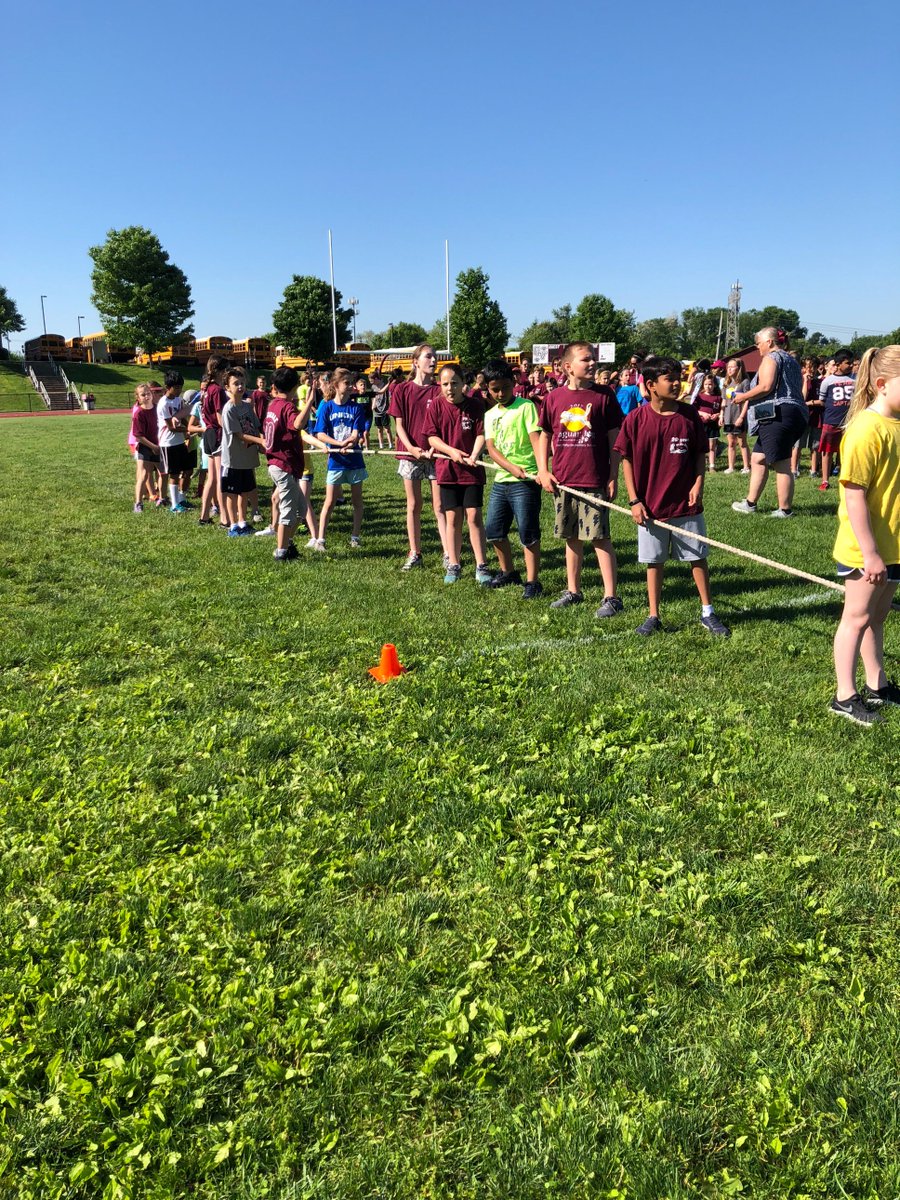 2nd round of competition! Favorite part of Field Day!!