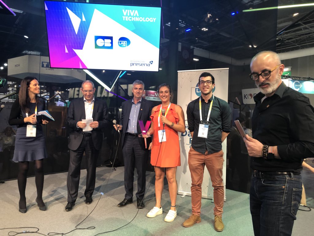 CartesCB's tweet photo. En troisième position du #pitchinstore #vivatech nous avons #shopNgo : petits prix en gare quand le train est en retard https://t.co/rz0n9xLMfN