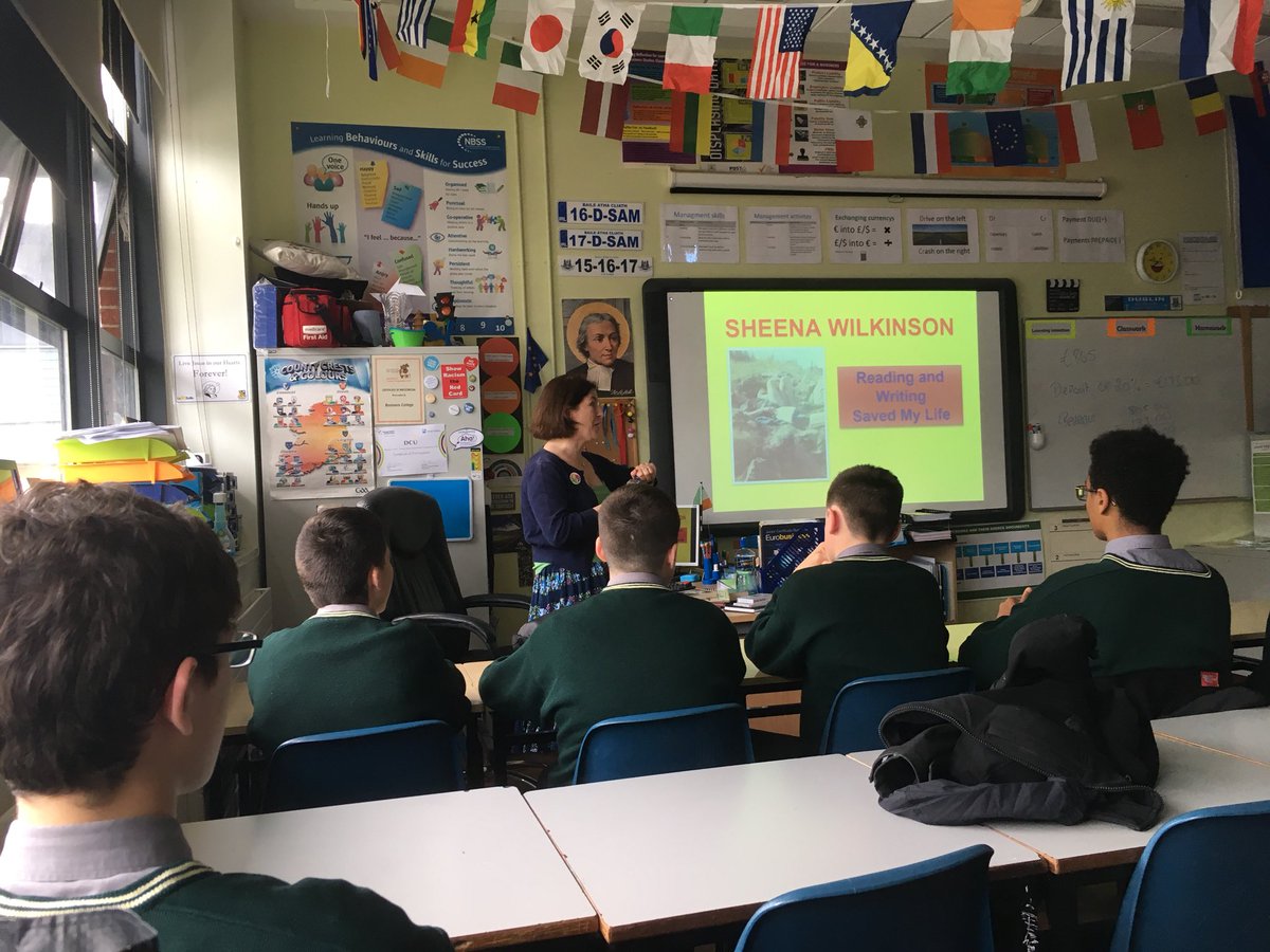 @sheenawriter on her victory tour, reading stories she wrote as a child! @KidsBooksIrel #starbystar @LittleIslandBks @BeneavinCollege