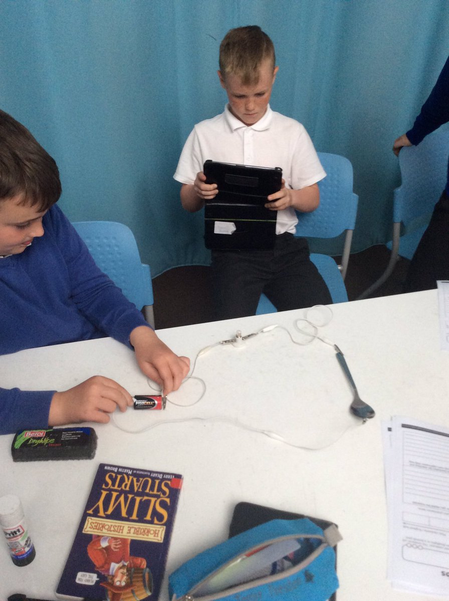 _Mrs_Egan_'s tweet photo. Doing an investigation to find the best conductor @Y5Jesmond https://t.co/gGc4a0z6CC