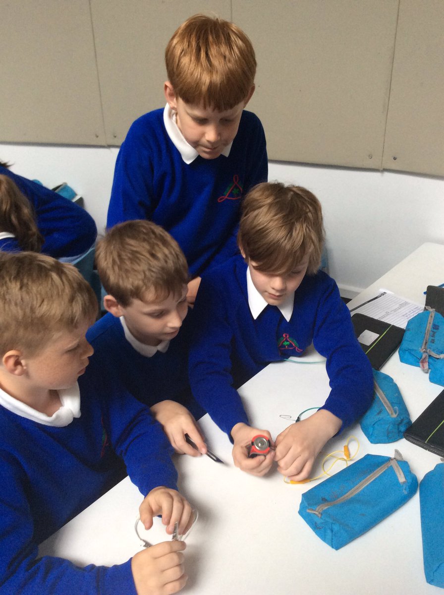_Mrs_Egan_'s tweet photo. Doing an investigation to find the best conductor @Y5Jesmond https://t.co/gGc4a0z6CC