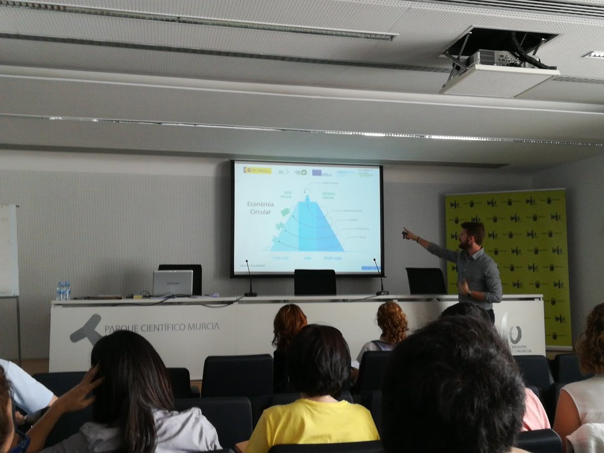 ManuelMorenoN's tweet image. El equipo de @EuroVertiC asistiendo hoy al curso de #economiacircular "El reto de los profesionales del futuro“ para incrementar capacidades.